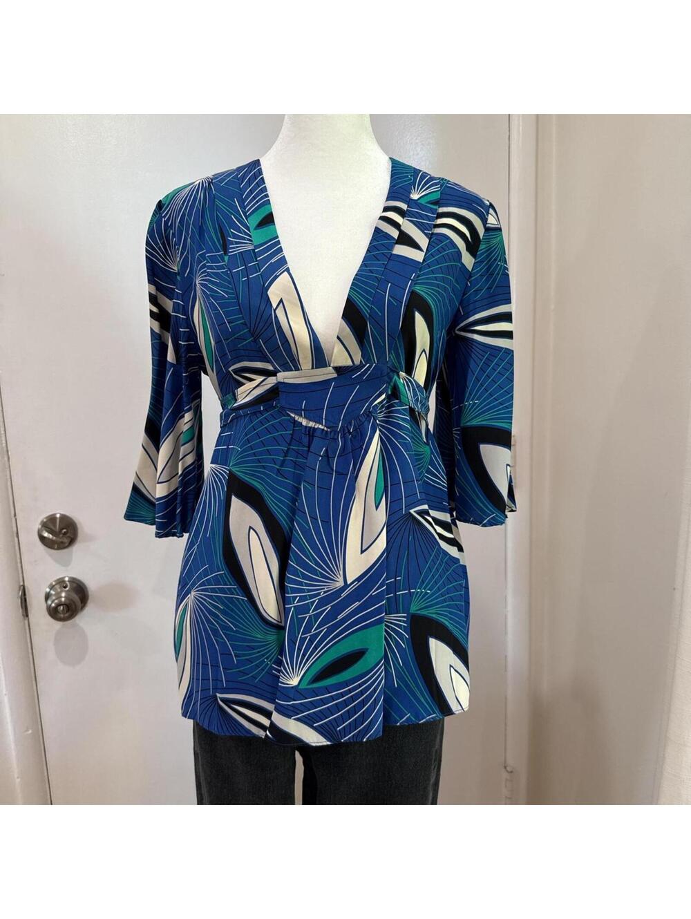 Vintage Silk Statement Blouse ✨